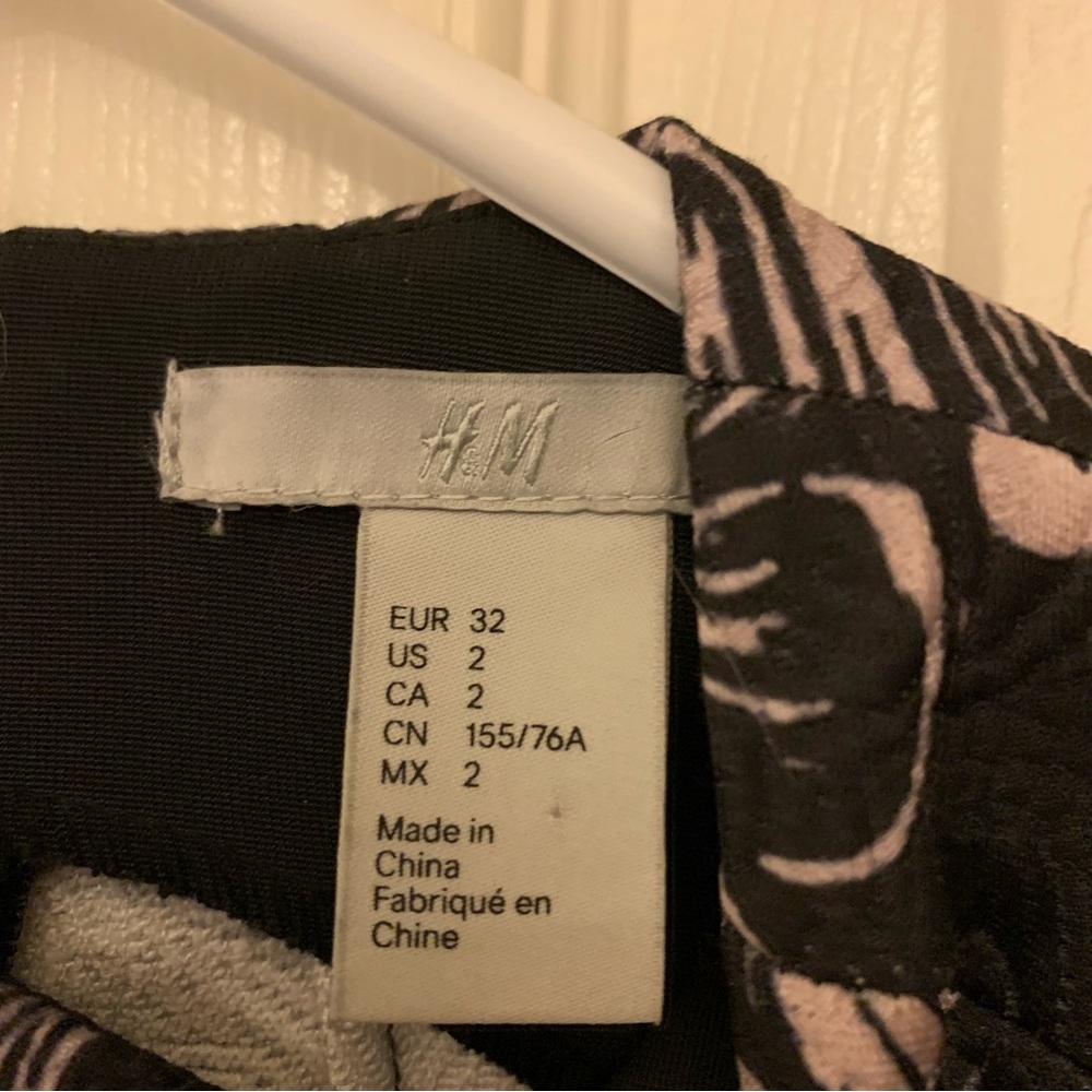 NWT H&M Black and Blush Midi Dress, Size 2 - Picture 6 of 6